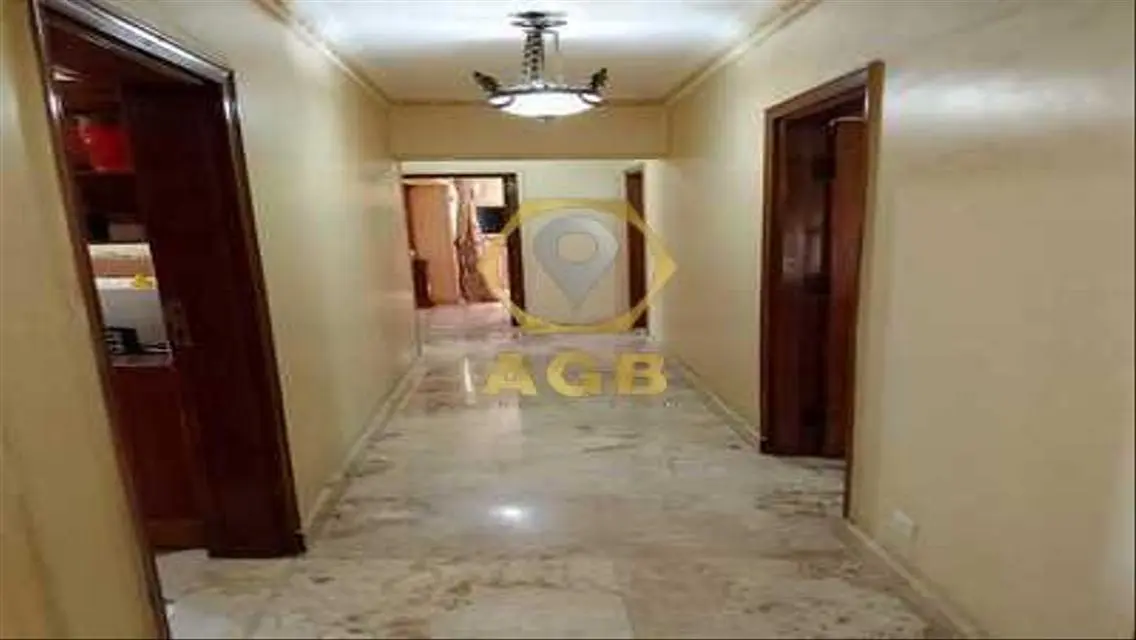 فيلا مميزة بموقع ساحر وإطلالة رائعة