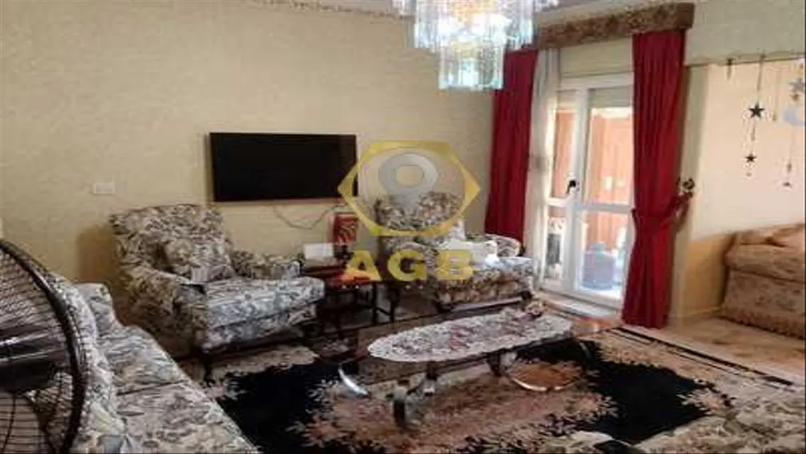 فيلا مميزة بموقع ساحر وإطلالة رائعة