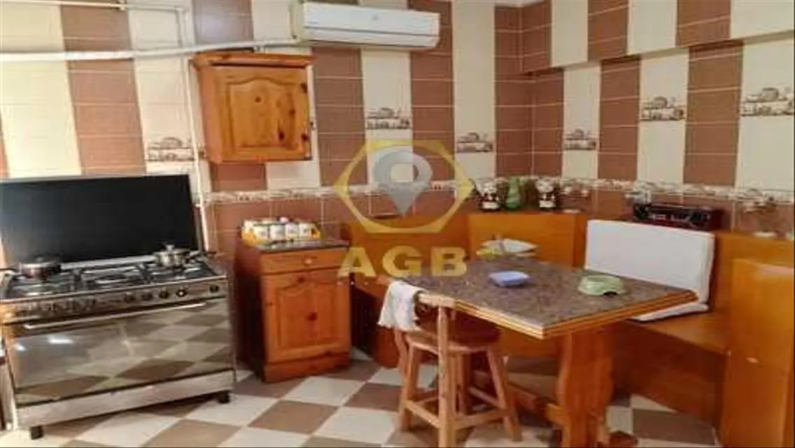 فيلا مميزة بموقع ساحر وإطلالة رائعة