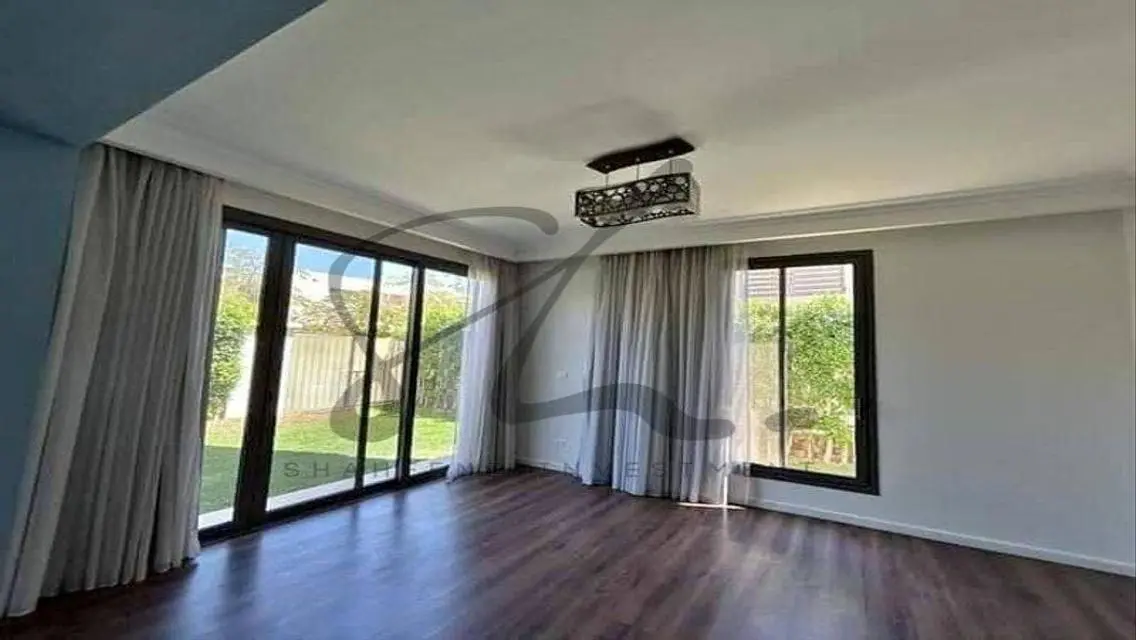 Luxury Villa with Mountain View for Sale