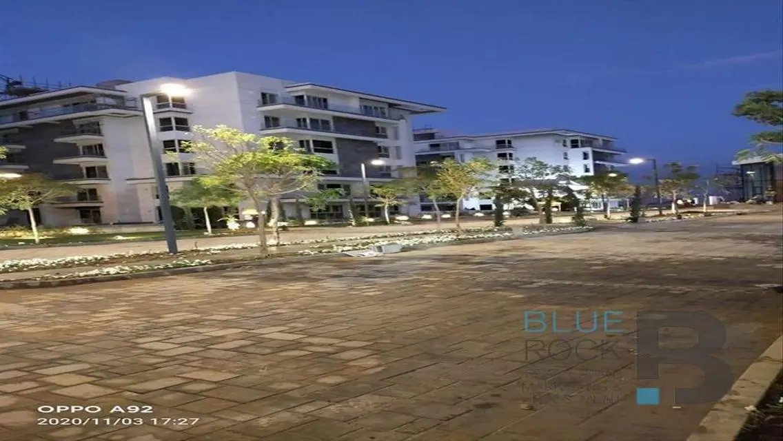 شقة فاخرة مع إطلالة على الجبال في iCity