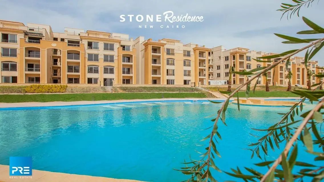 Luxurious Apartment Overlooking Lakes at a Great Price