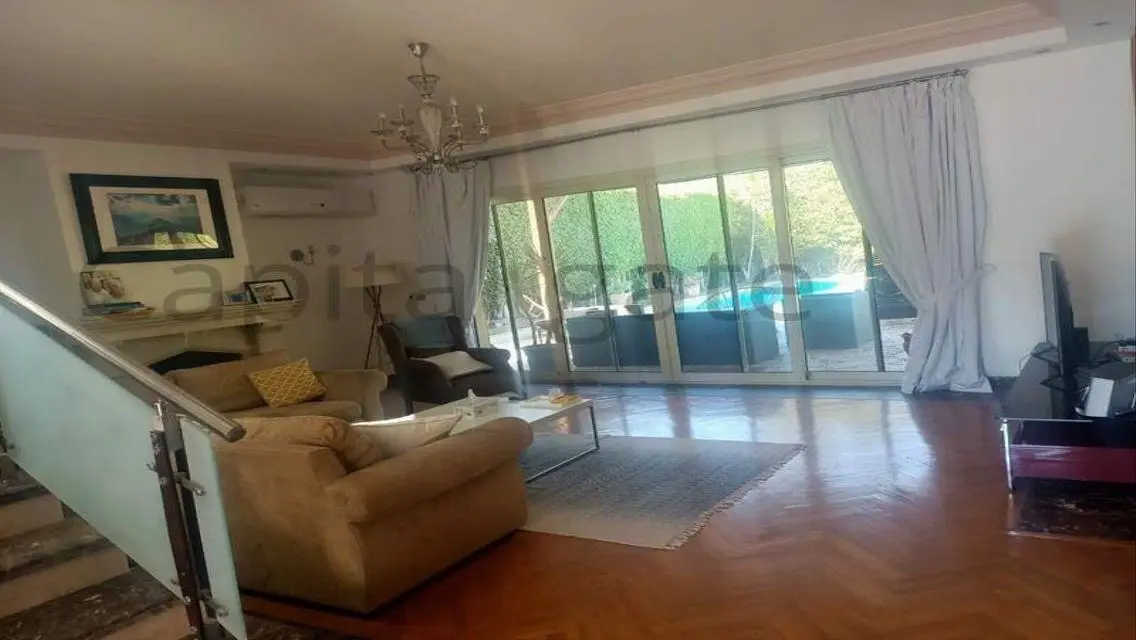 Stunning Home with Private Garden and Full Amenities