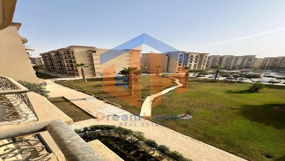 Luxurious Apartment with Spacious Layout in the Heart of the City