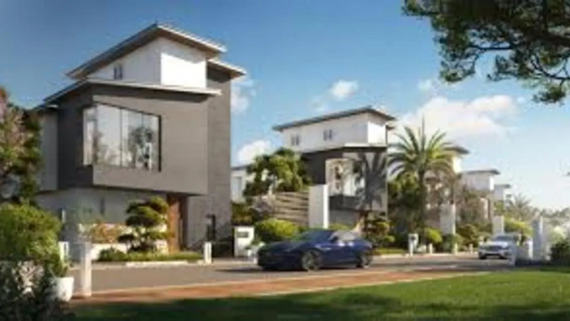 Luxury Apartment Overlooking Lakes for Sale