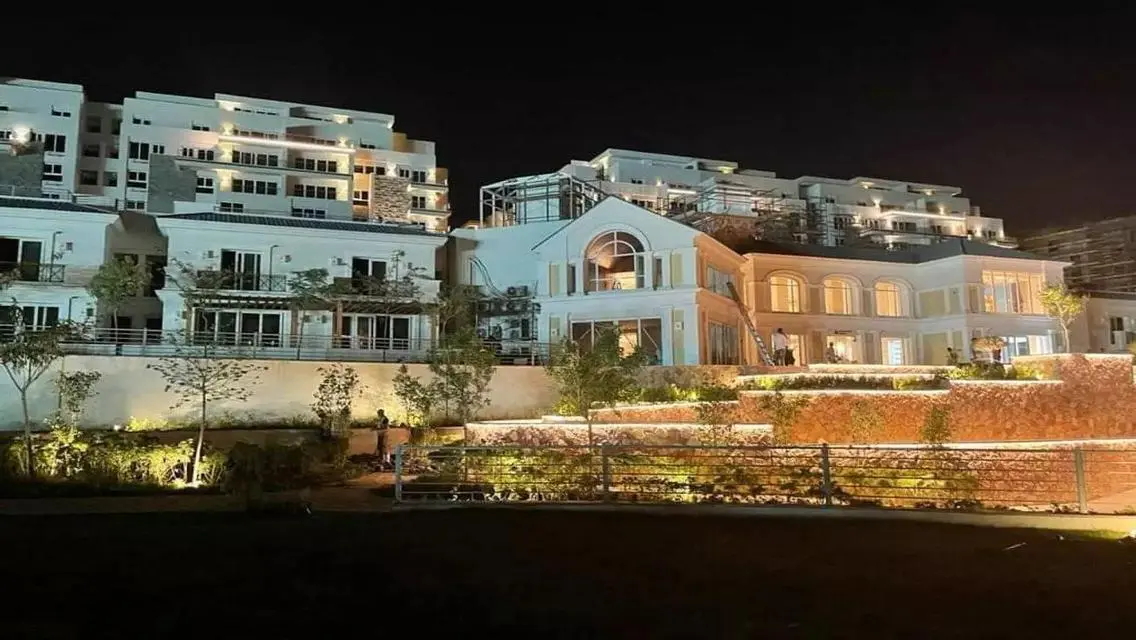 شقة فاخرة في ICity مع إطلالات ساحرة