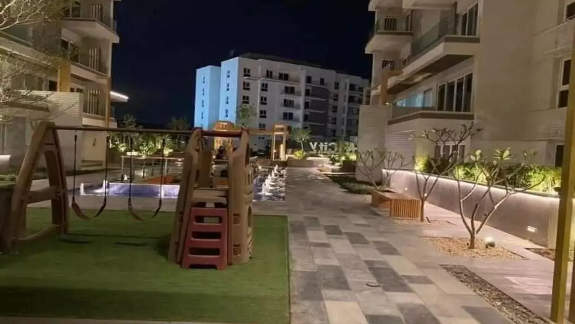 شقة فاخرة في ICity مع إطلالات ساحرة