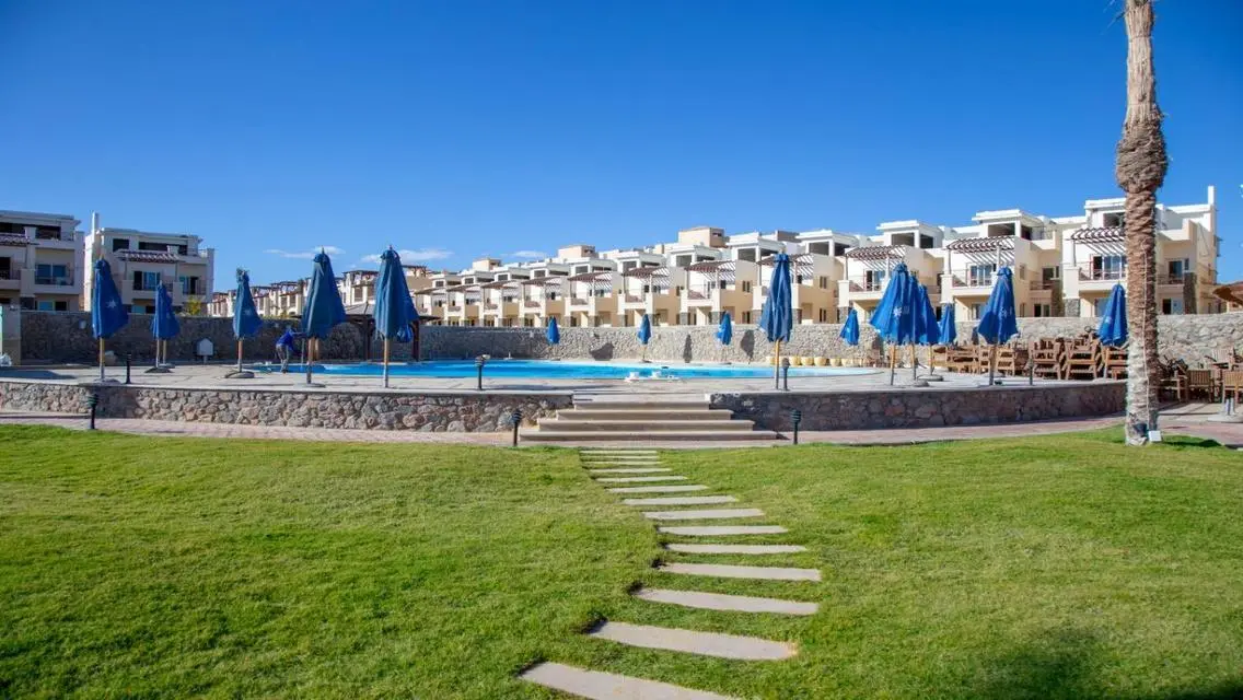 Luxury Villa for Rent with Lake Views