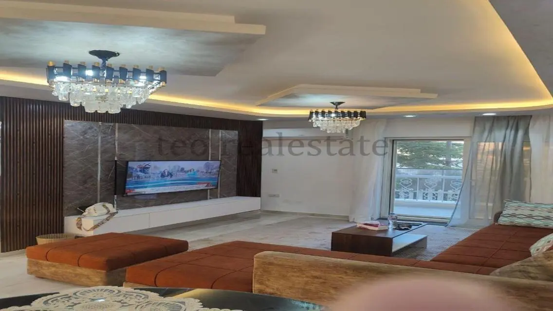Luxury Villa with Private Garden and Pool