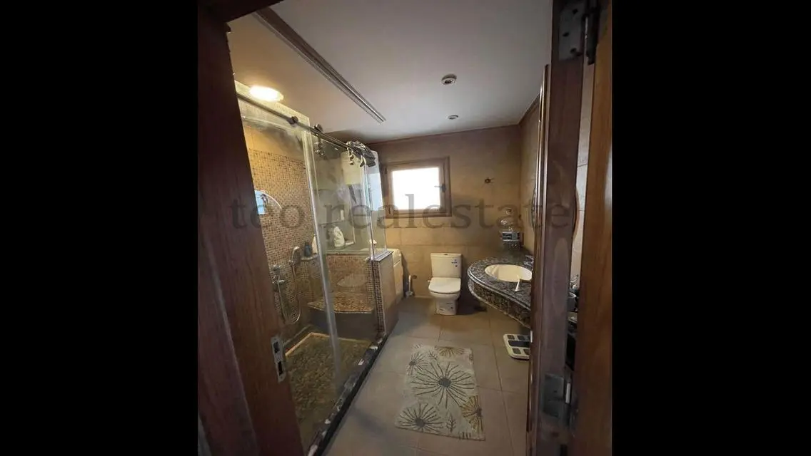Charming Apartment with Security and Great View