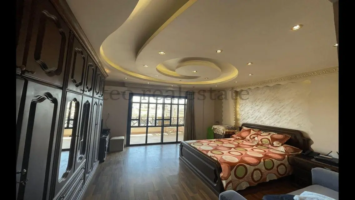 Charming Apartment with Security and Great View