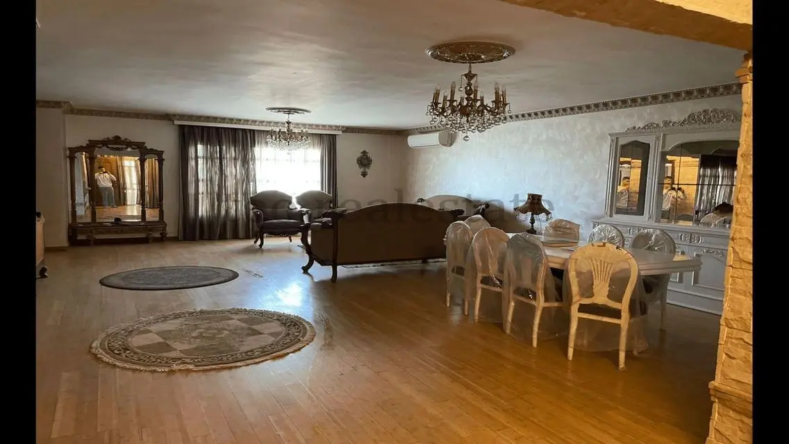 Charming Apartment with Security and Great View