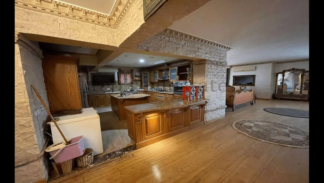 Charming Apartment with Security and Great View