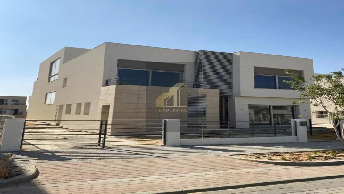 فيلا فاخرة مع amenities رائعة في موقع متميز