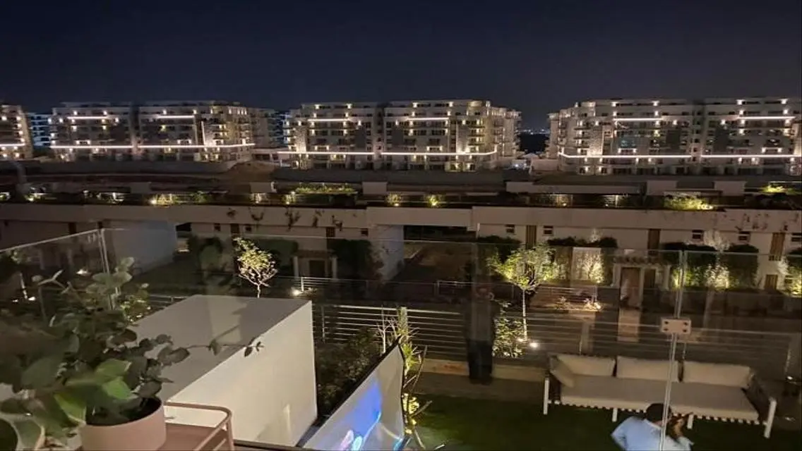 Luxurious 8-Bedroom Home with Pool Amenities