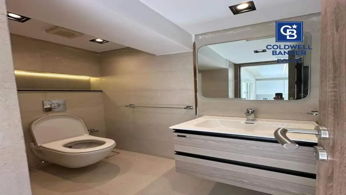 Luxurious Villa with Private Pool and Garden - Don't Miss Out!