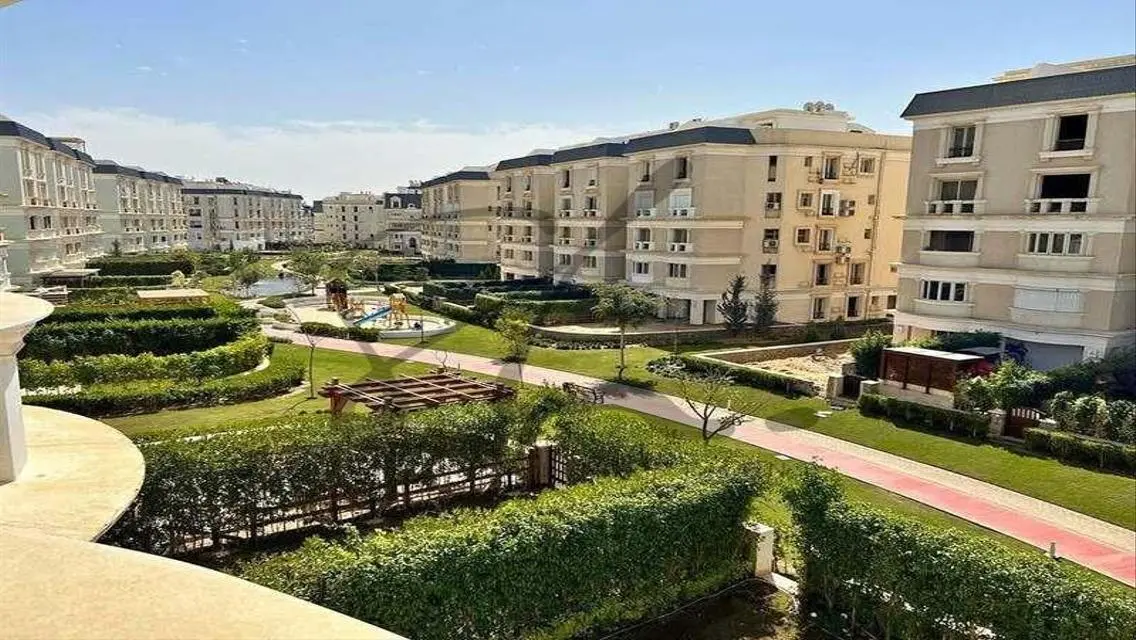 Luxury Apartment with Mountain View and Premium Amenities