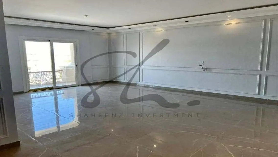 Luxury Apartment with Mountain View and Premium Amenities
