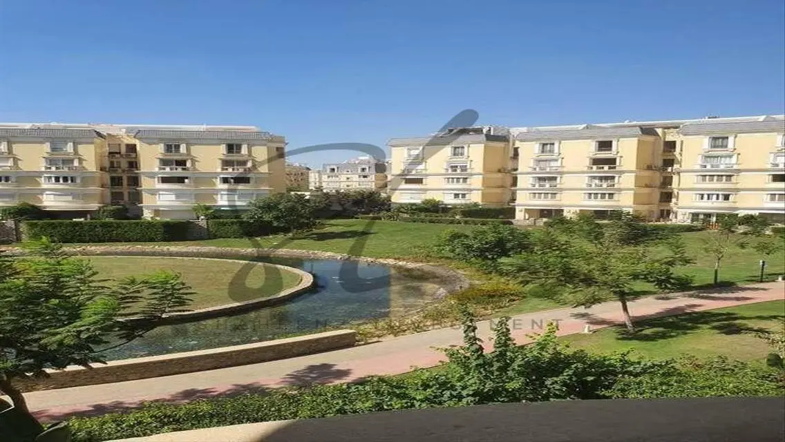 Luxury Apartment with Mountain View and Premium Amenities