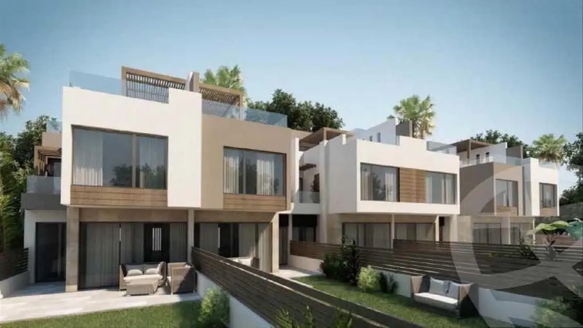 Luxury Villa Overlooking Lakes