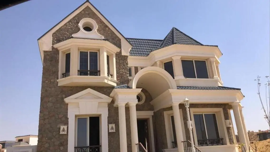Luxury Villa with Spacious Area for Sale