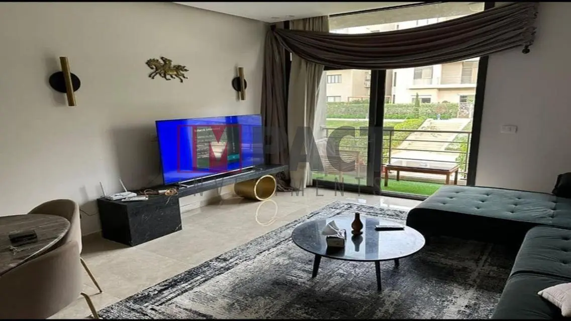 فيلا فاخرة مع حديقة ومسبح خاص