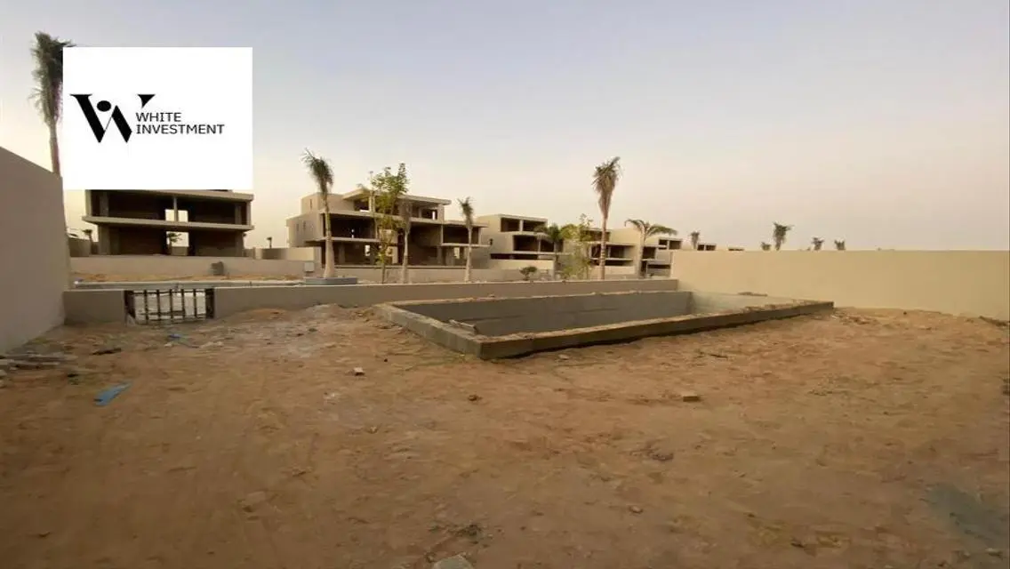 فيلا فاخرة للبيع بمساحة مناسبة في منطقة متميزة