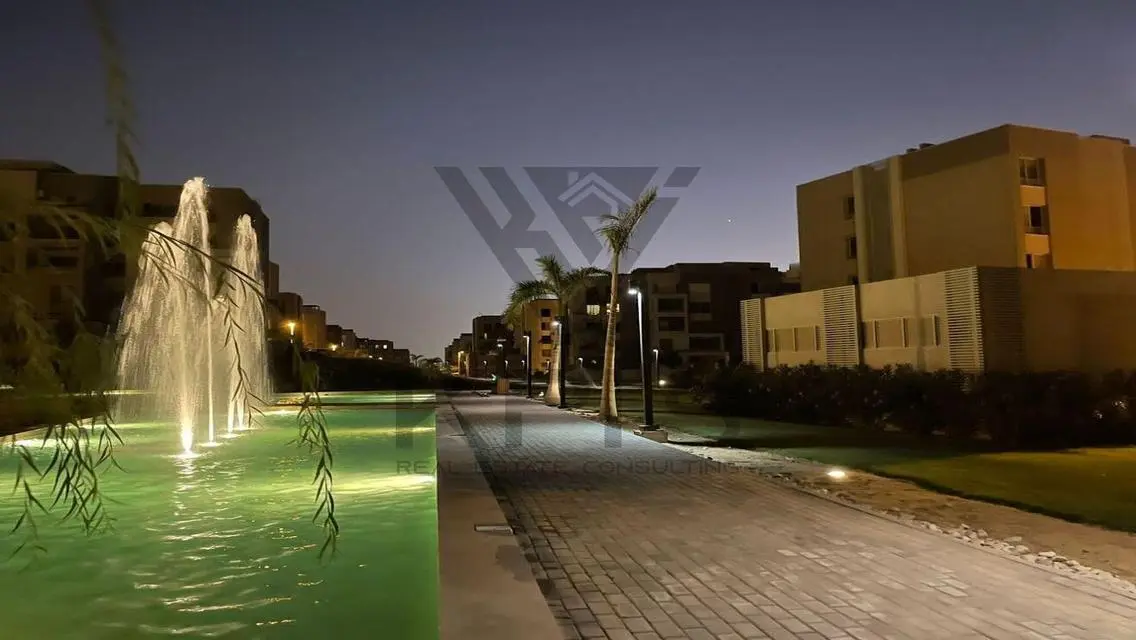شقة فاخرة للبيع بمساحة 245 متر