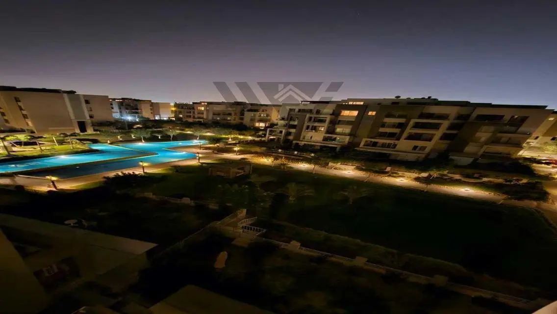 شقة فاخرة للبيع بمساحة 245 متر