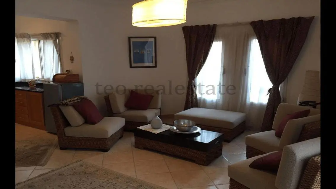 Deluxe 3-Bedroom Apartment with Private Balcony and Garden