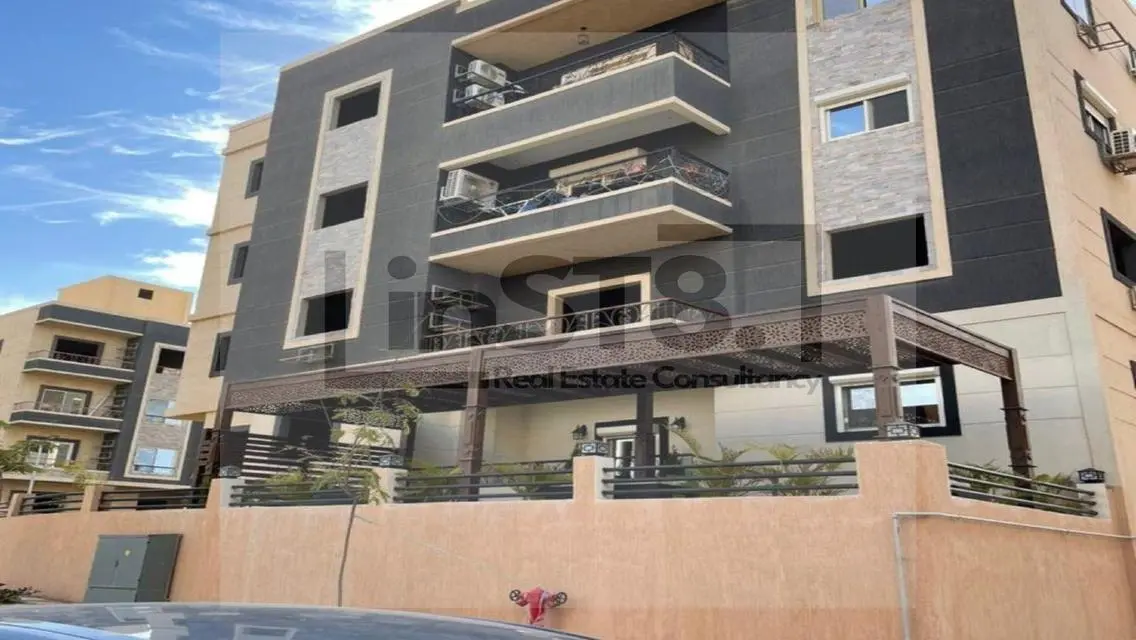 Luxury Villa for Rent in ST81 - Lake View