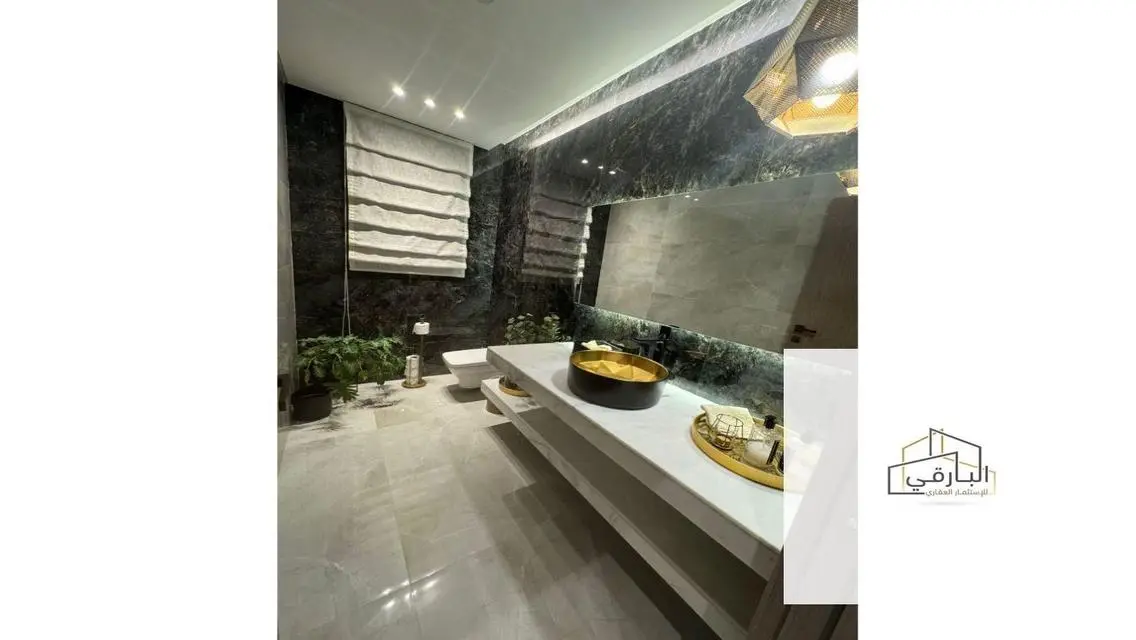Luxurious Apartment with Ample Space and Amenities