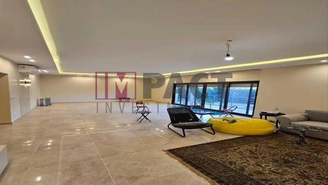 Luxurious Villa for Sale with Private Garden and Pool