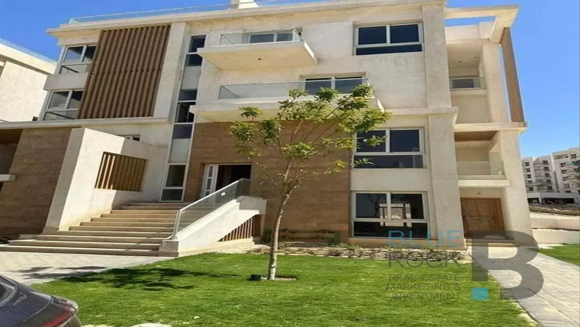 Luxurious Villa with All Amenities in Prime Location