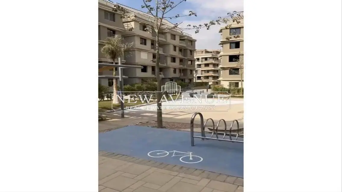 Luxury Apartment with Main Landmark View