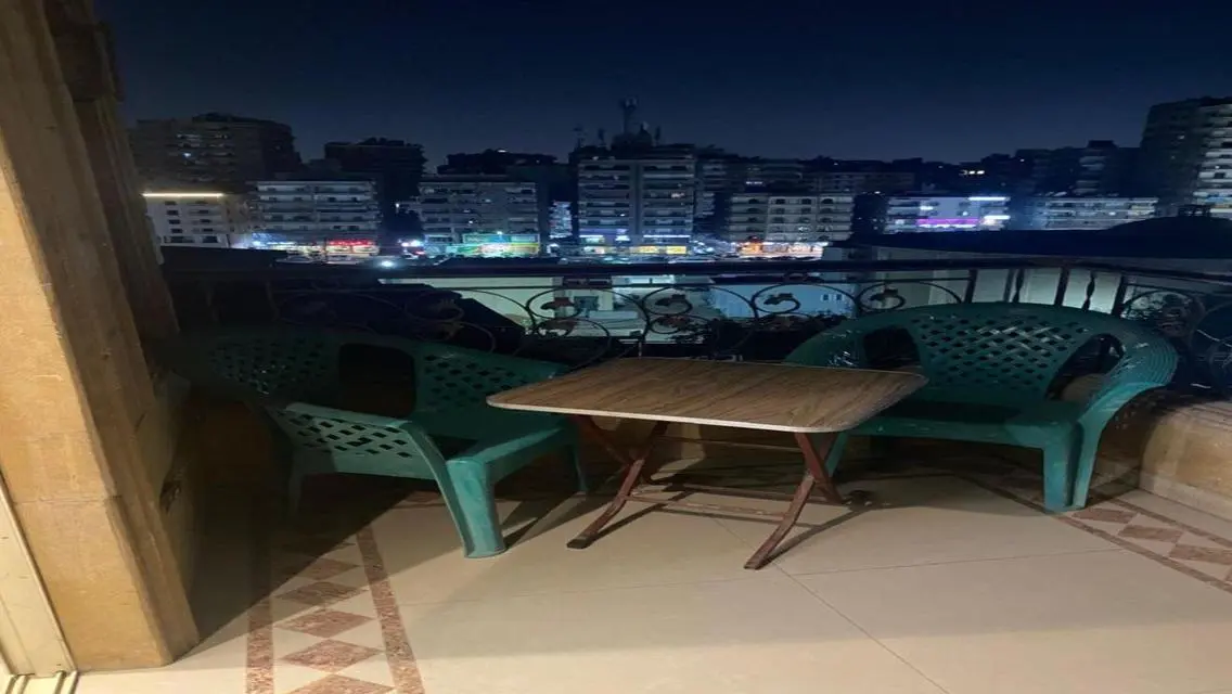 شقة فاخرة للإيجار بمساحة مميزة ووسائل راحة ممتازة