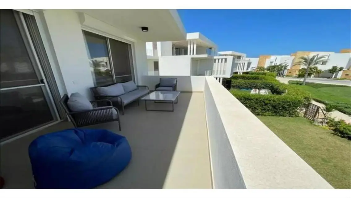 Luxurious Apartment with Full Amenities in the City Center