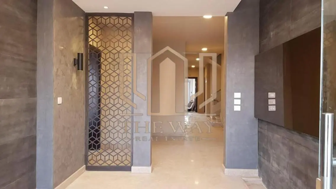 Luxurious Villa with Study Room and Balcony