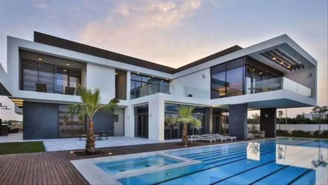 Luxury Apartment with Stunning View and Private Garden