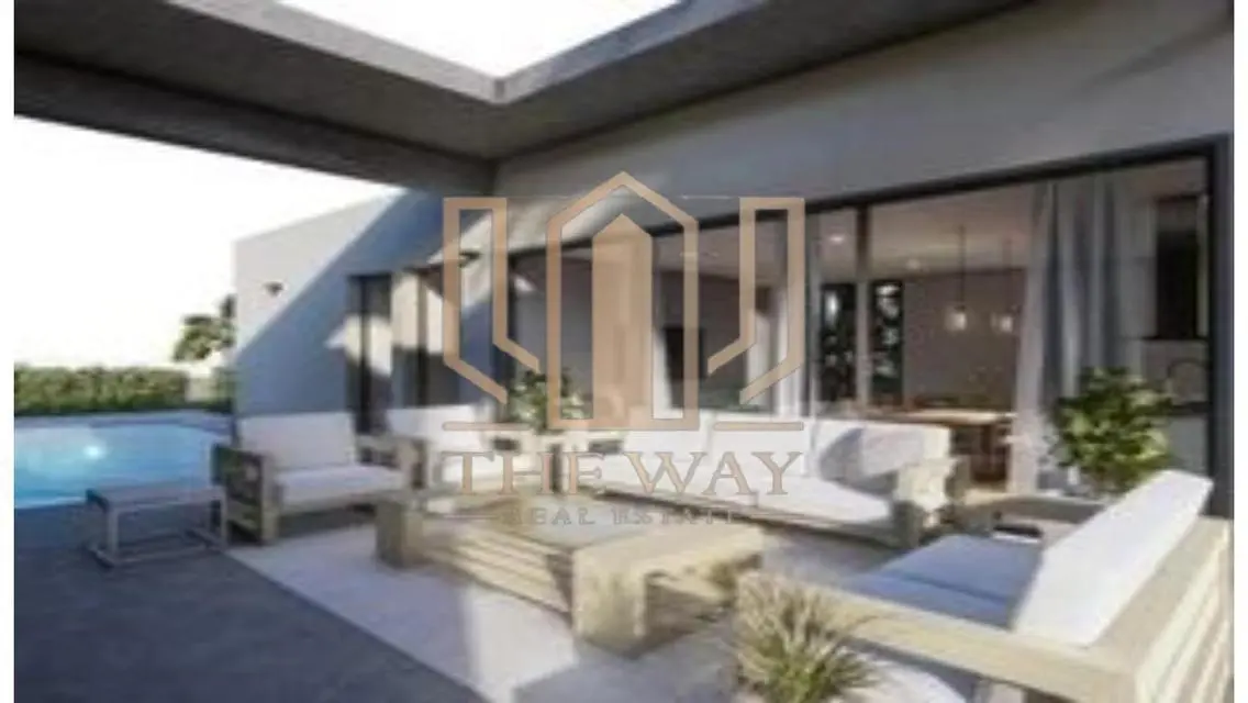 Luxurious Apartment with Spacious Dimensions Overlooking a Landmark