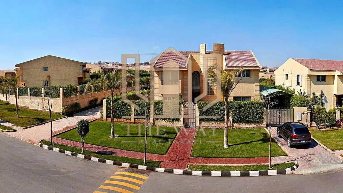Luxurious Villa for Sale in Al-Rabwa Compound - Sheikh Zayed