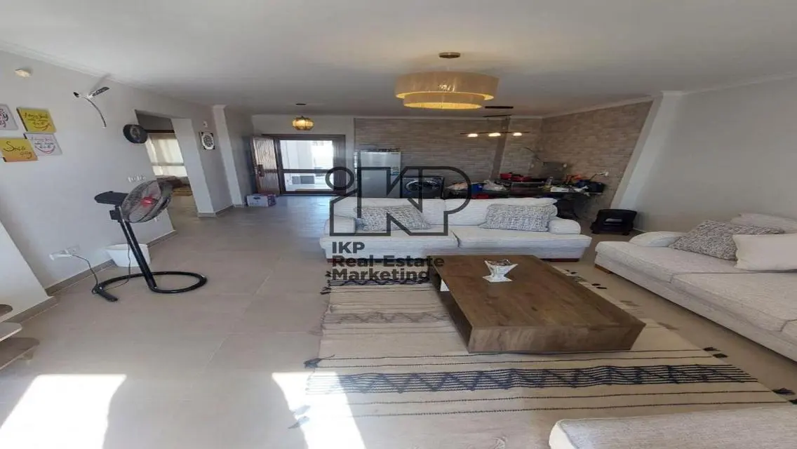 Luxury Apartment with Stunning View and Security Guard