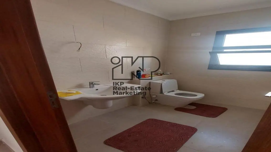 Luxury Apartment with Stunning View and Security Guard