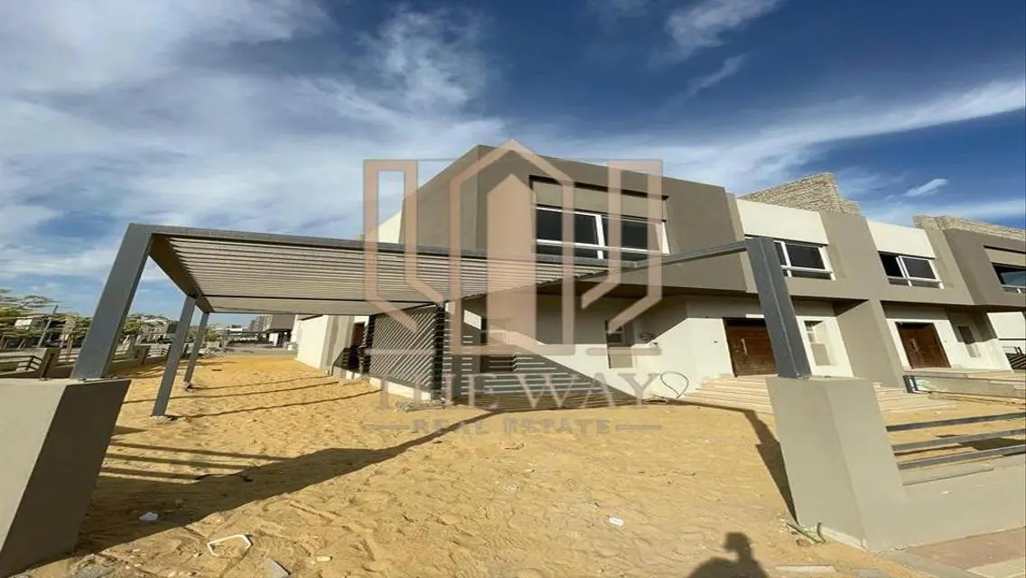 Luxury Villa in Sheikh Zayed