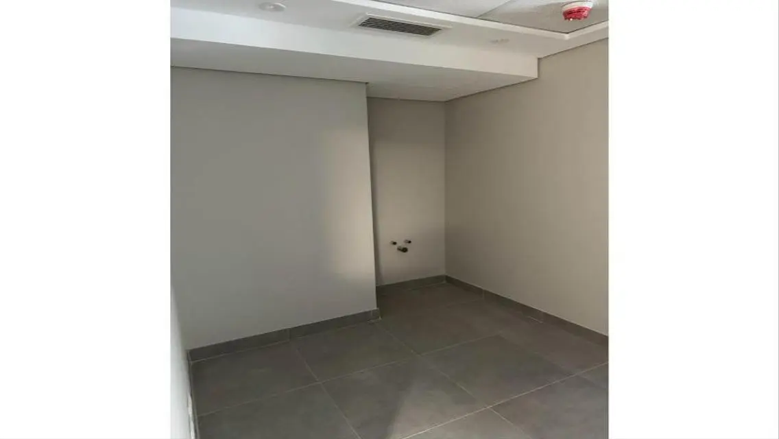 Great Opportunity to Buy a Spacious Property