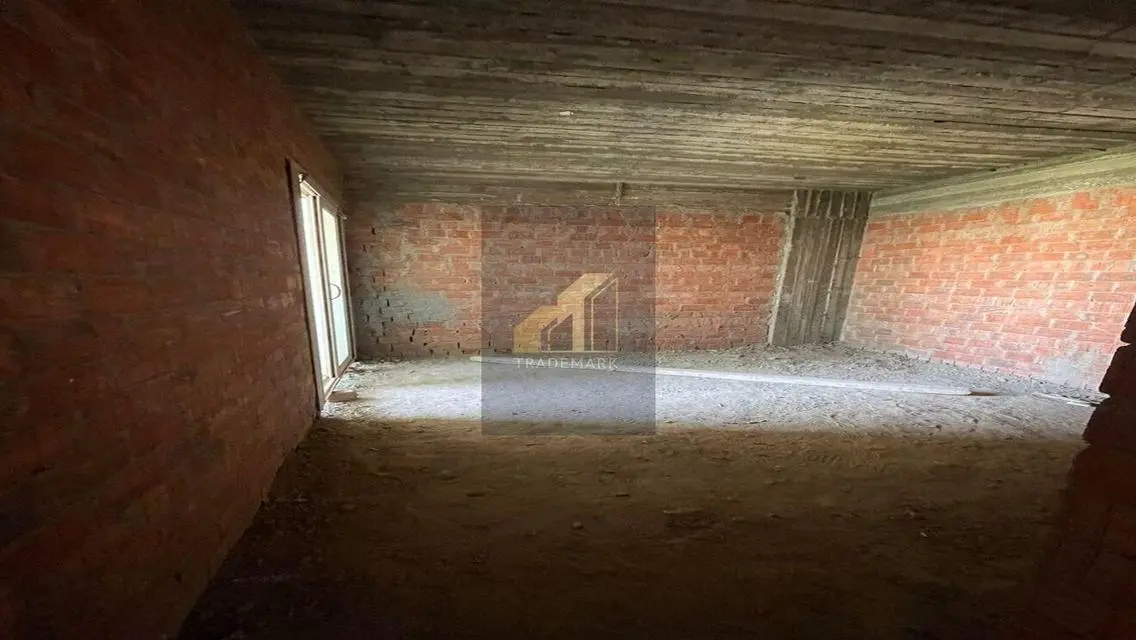 Luxury 3-Bedroom Apartment with Lake View - 156 Sq. M