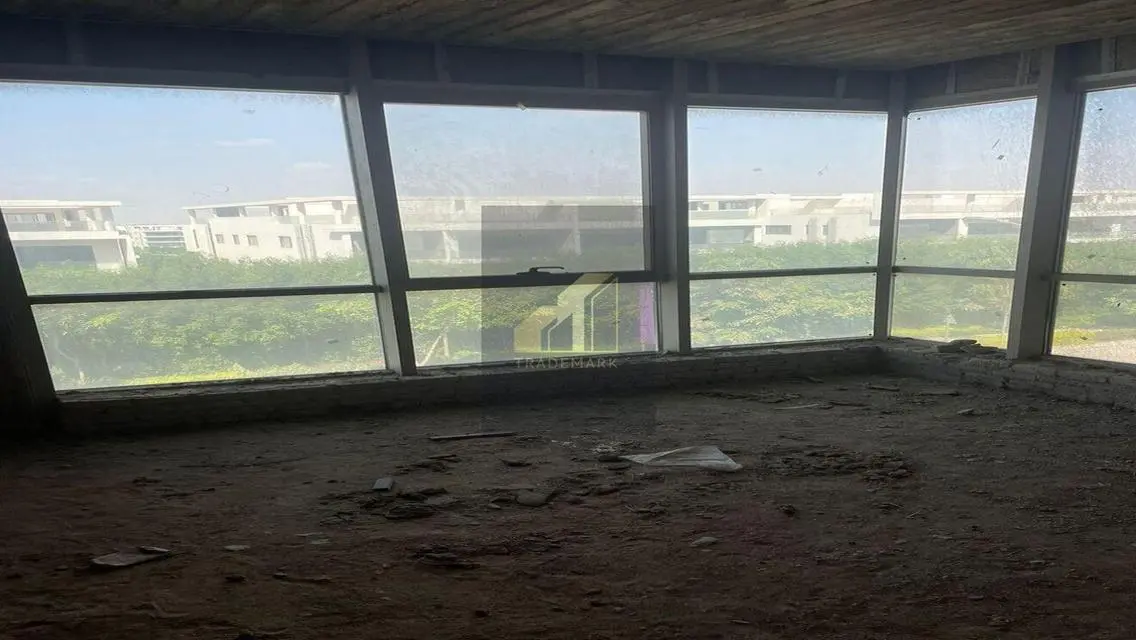 Luxury 3-Bedroom Apartment with Lake View - 156 Sq. M