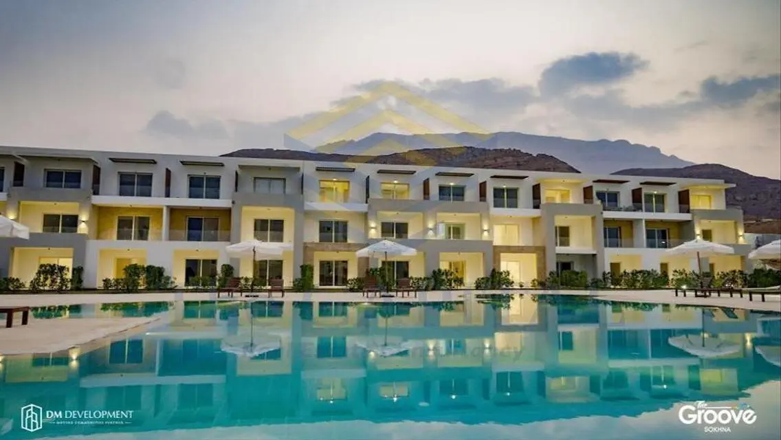 75 sqm Apartment Overlooking the Lake with Full Amenities