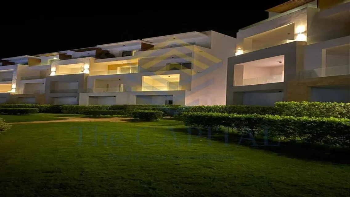 75 sqm Apartment Overlooking the Lake with Full Amenities
