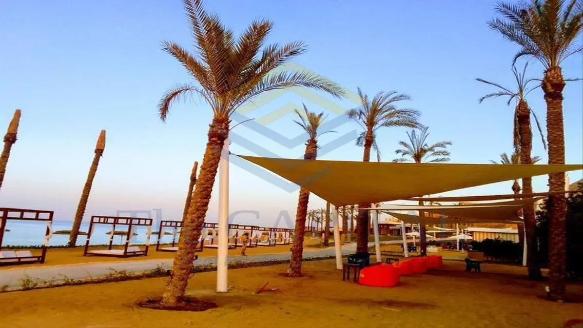 75 sqm Apartment Overlooking the Lake with Full Amenities